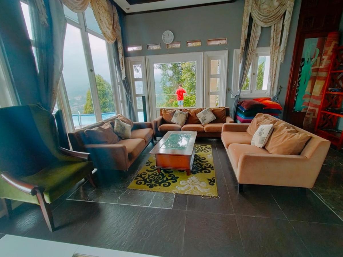 Villa Santika Puncak Pass Cimacan Exterior photo