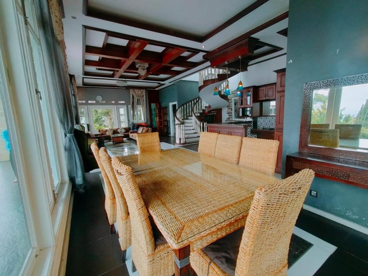 Villa Santika Puncak Pass Cimacan Exterior photo